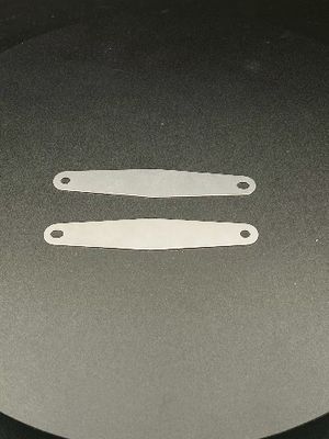 গুণ  Stainless Steel Metal Compressor Valve Plate Smooth Surface কারখানা